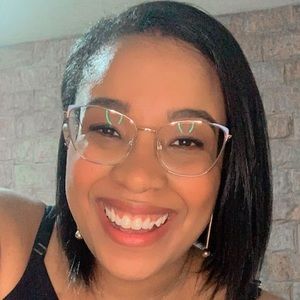 Meet your Posher, Taylane